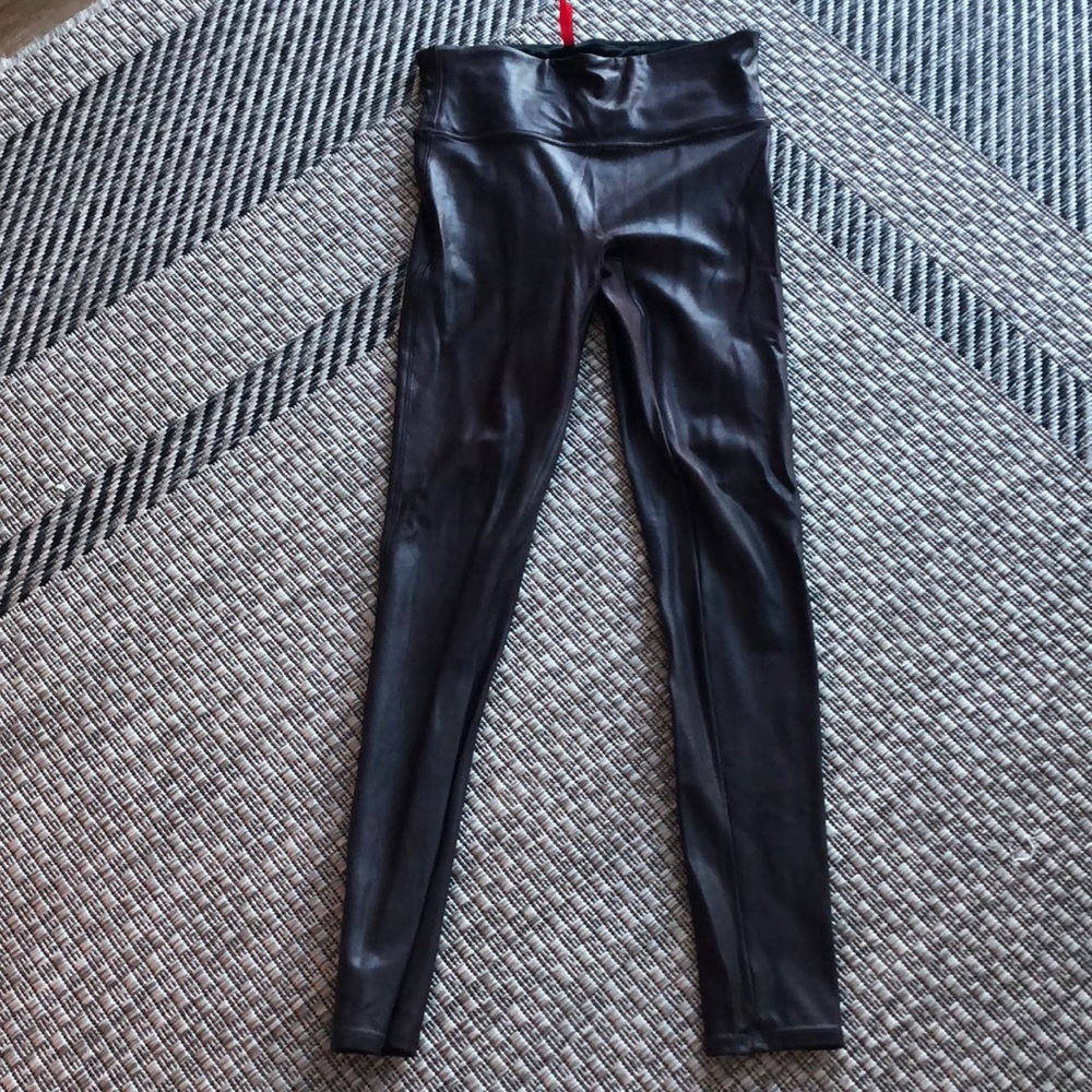 Spanx Burgundy faux leather leggings. Worn 3 times